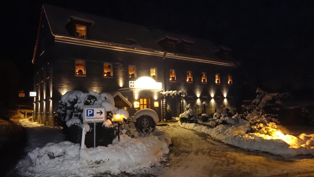 Logis L'Auberge Gutshof 比绍夫斯韦尔达 外观 照片