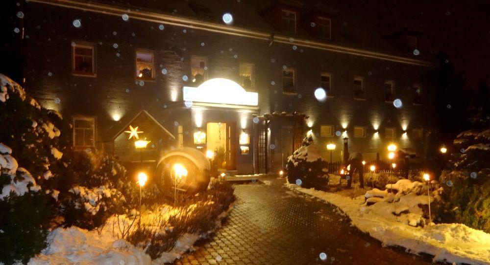 Logis L'Auberge Gutshof 比绍夫斯韦尔达 外观 照片